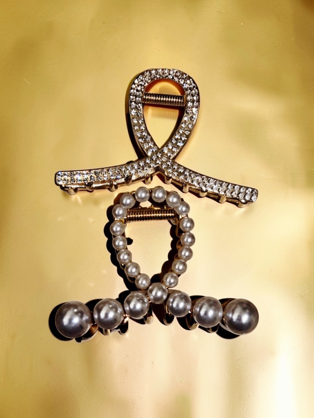 NEW Vince Camuto Set of 2 Gold Metal Hair Claw Clips Crystal Stone & Pearls NWT - Picture 2 of 3